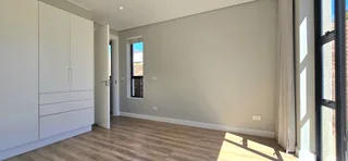 Secure &amp; Stylish 2-Bedroom Living in Oasis Life Retirement Village