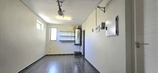 Secure &amp; Stylish 2-Bedroom Living in Oasis Life Retirement Village