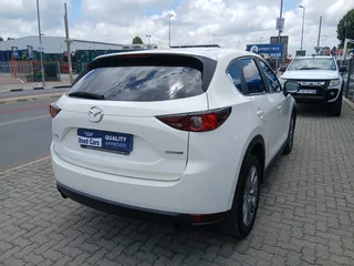 White Mazda Cx-5 2.0 Active 4x2 with 115000km available now!