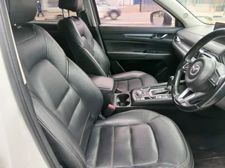White Mazda Cx-5 2.0 Active 4x2 with 115000km available now!