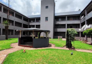 Inviting 1-Bedroom Apartment in the Heart of Benoni