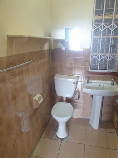 Inviting 1-Bedroom Apartment in the Heart of Benoni