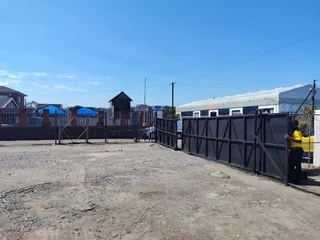 Industrial Property to Let in Parlock , Donkin Road, Durban