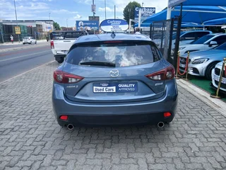 Mazda3 1.6 Active with 115000km available now!