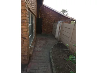 Secure 1bed And 1bath, Furnished Kitchen Cottage In Norkem Park Ext 3