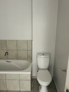 Secure 2-bedroom And 1-bathroom Apartment In Tryall Road, Parklands North