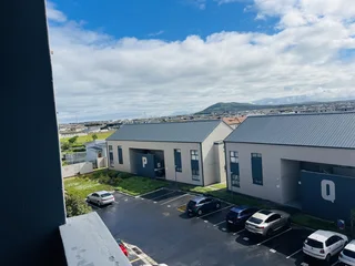 Secure 2-bedroom And 1-bathroom Apartment In Tryall Road, Parklands North