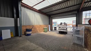 Secure Unit TO LET in Apex, Benoni