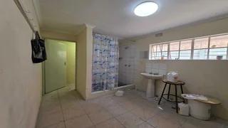 Mini Unit TO LET in Apex