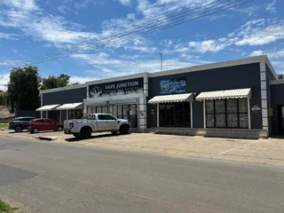 Shops to let at 76 Buffelsdoorn Street, Klerksdorp