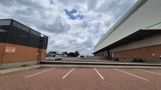 A-Grade 21,491m² Cross-Dock Logistics Powerhouse To Let | Raceway Industrial Park Gosforth Park -...