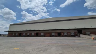 A-Grade 21,491m² Cross-Dock Logistics Powerhouse To Let | Raceway Industrial Park Gosforth Park -...