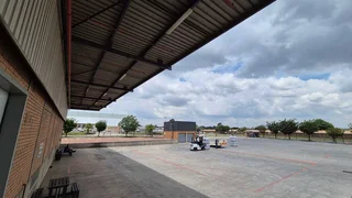 A-Grade 21,491m² Cross-Dock Logistics Powerhouse To Let | Raceway Industrial Park Gosforth Park -...