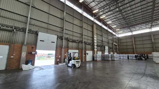 A-Grade 21,491m² Cross-Dock Logistics Powerhouse To Let | Raceway Industrial Park Gosforth Park -...