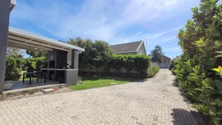 Modern 2-Bedroom And 1-Bathroom House With Spacious Garden