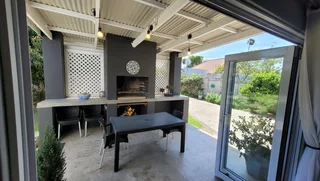 Modern 2-Bedroom And 1-Bathroom House With Spacious Garden