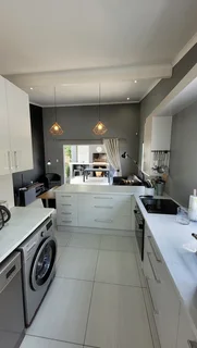 Modern 2-Bedroom And 1-Bathroom House With Spacious Garden