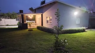 Modern 2-Bedroom And 1-Bathroom House With Spacious Garden