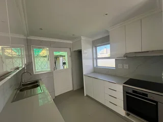 Modern 3-Bedroom And 2-Bathroom House Ideal For Families