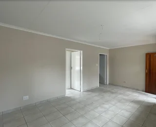 Specious 1 Bedroom And 1 Bath Pet Friendly Garden Cottage With A Garage