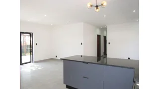 Secure 3-Bedroom And 2-Bathroom House In Frederick Drive Mainhouse