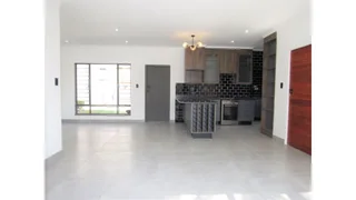 Secure 3-Bedroom And 2-Bathroom House In Frederick Drive Mainhouse