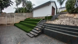 Three Bedroom Freestanding House For Rent In Sunningdale