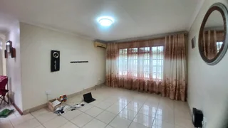 Three Bedroom Freestanding House For Rent In Sunningdale