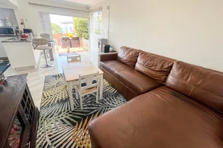 Newly Renovated Secure Cottage in the heart of La Lucia