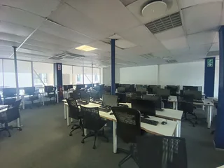 Open-Plan, Spacious Office at The Square