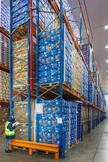 STATE OF THE ART WAREHOUSE IN CORNUBIA