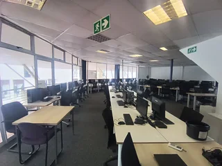 Open-Plan, Spacious Office at The Square