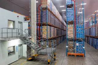 STATE OF THE ART WAREHOUSE IN CORNUBIA