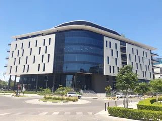 362 Square Meter Office To Let – Menlyn – Premium P-Grade White-Box Space