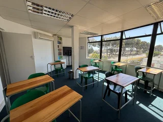 109m² Two Modern Office Units To Let in Table View