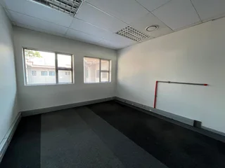 Spacious First Floor A-Grade Office To Let in Golf View Office Park