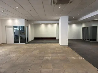 230.3m² Retail Space in Cape Town CBD Well Exposed