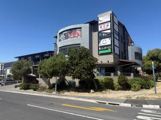 109m² Two Modern Office Units To Let in Table View