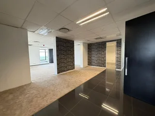 Prime 496.9m² Office Space to Let - Vdara Office Park, Sandhurst, Sandton