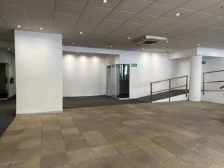 230.3m² Retail Space in Cape Town CBD Well Exposed