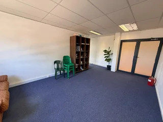 109m² Two Modern Office Units To Let in Table View