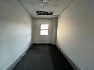 Spacious First Floor A-Grade Office To Let in Golf View Office Park