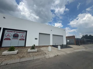Prime Office &amp; Retail Space to Let - 686 Trichardt Road, Boksburg