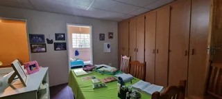 NATURE ON THE CITY&#39;S DOORSTEP