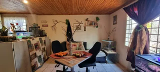 NATURE ON THE CITY&#39;S DOORSTEP