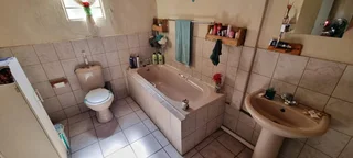 NATURE ON THE CITY&#39;S DOORSTEP