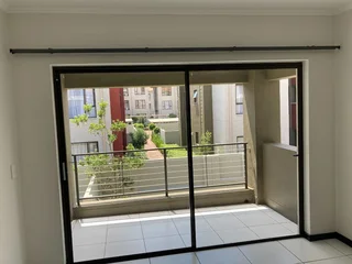 Spacious 1-Bedroom And 1-Bathroom Apartment In Fourways, Sandton