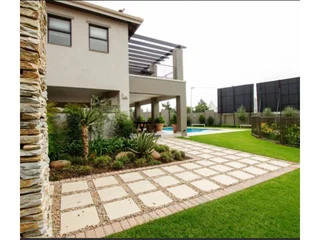 Spacious 1-Bedroom And 1-Bathroom Apartment In Fourways, Sandton