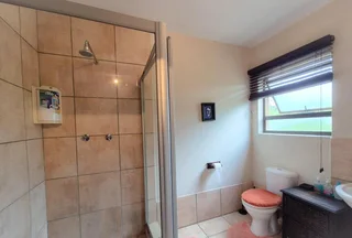 Property for Sale: Stunning 6-Bedroom House in Boschenvaal Eco Estate