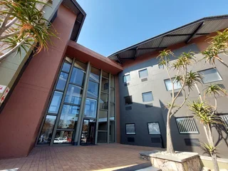 389 sqm Office to Let in Bedfordview